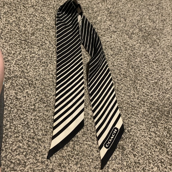 Reversible Coach Scarf - Picture 2 of 2